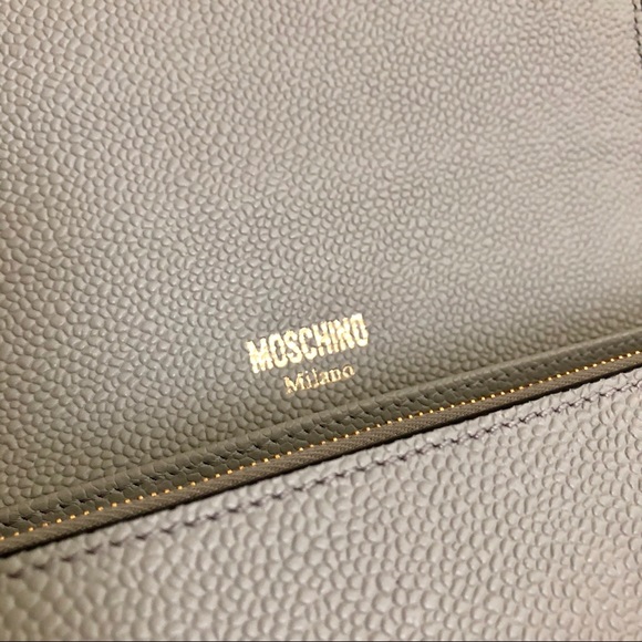 Moschino Gold Letter Logo Wallet - Picture 2 of 4